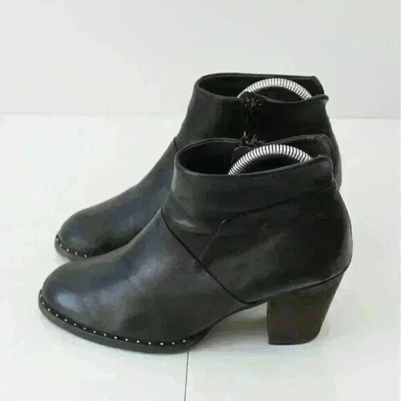 Paul Green "Stella" Black Leather Studded Ankle Booties – Size 7 US / 4.5 UK - Picture 1 of 8